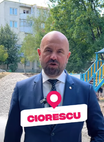 În comuna Ciorescu, prin Programul #CurteaEuropeană, se desfășoară lucrări de amenajare a parcărilor, trotuarelor și terenurilor de joacă în mai multe curți din localitate.