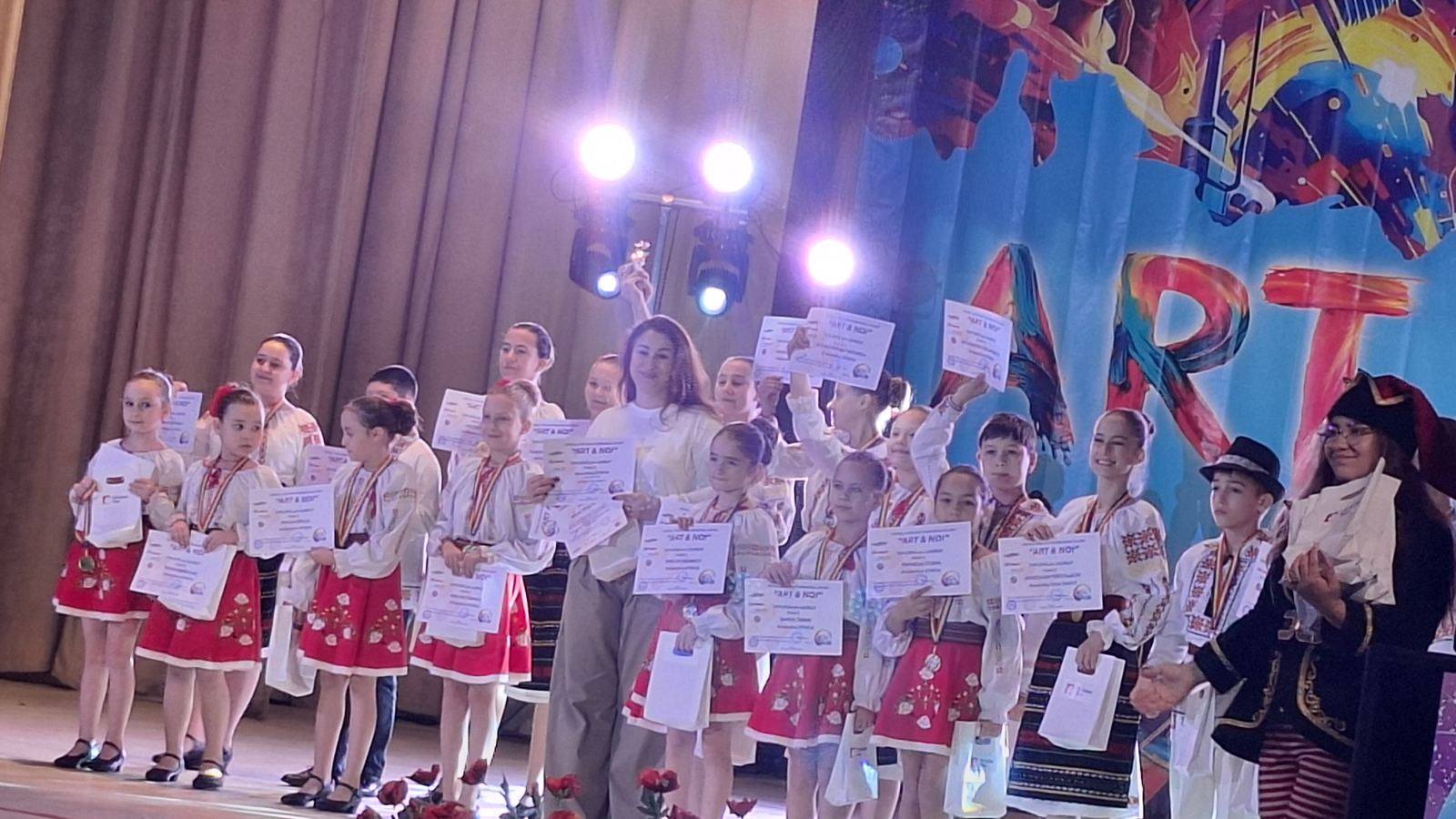 Festivalul–Concurs Internațional de Artă „Art & Noi”!