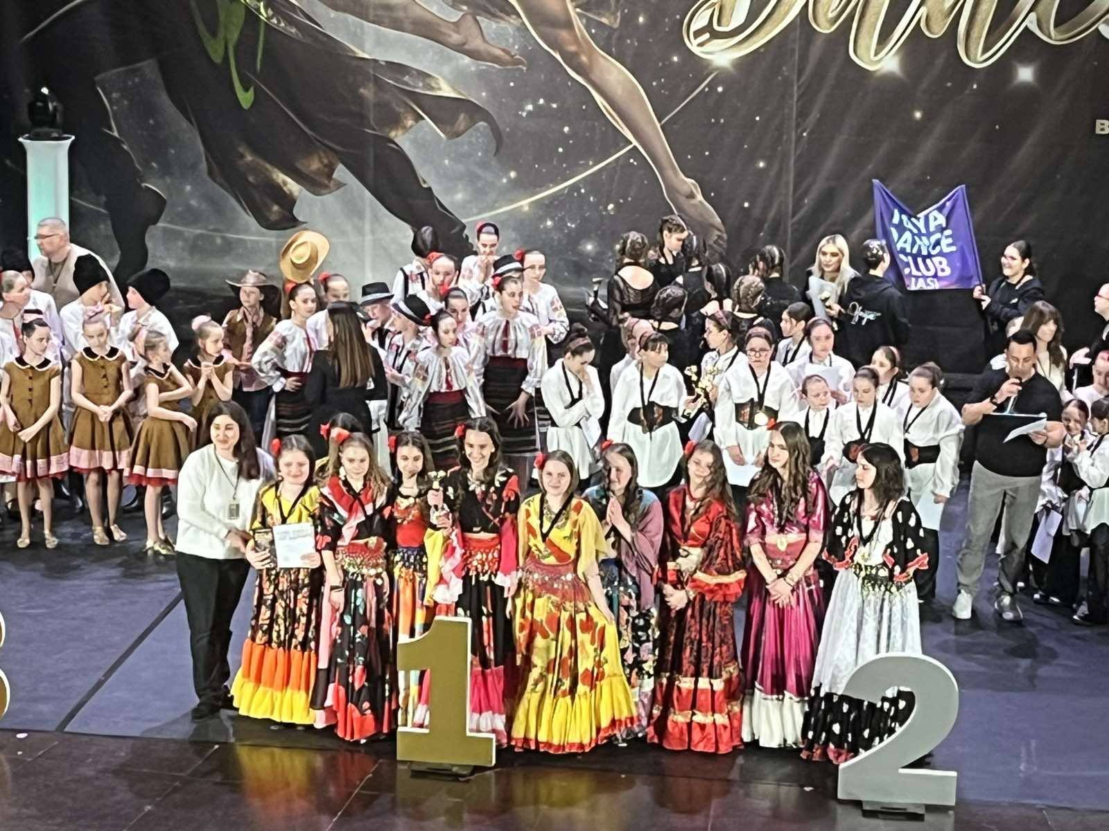 „Vivat Ciorescu” cucerește Iașul: multiple Locuri I la concursul internațional „STAR DANS by RDA”!