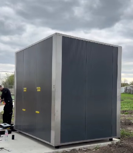 A fost instalat chioșcul de tratare a apei în Ciorescu, în cadrul programului de aprovizionare cu apă potabilă!