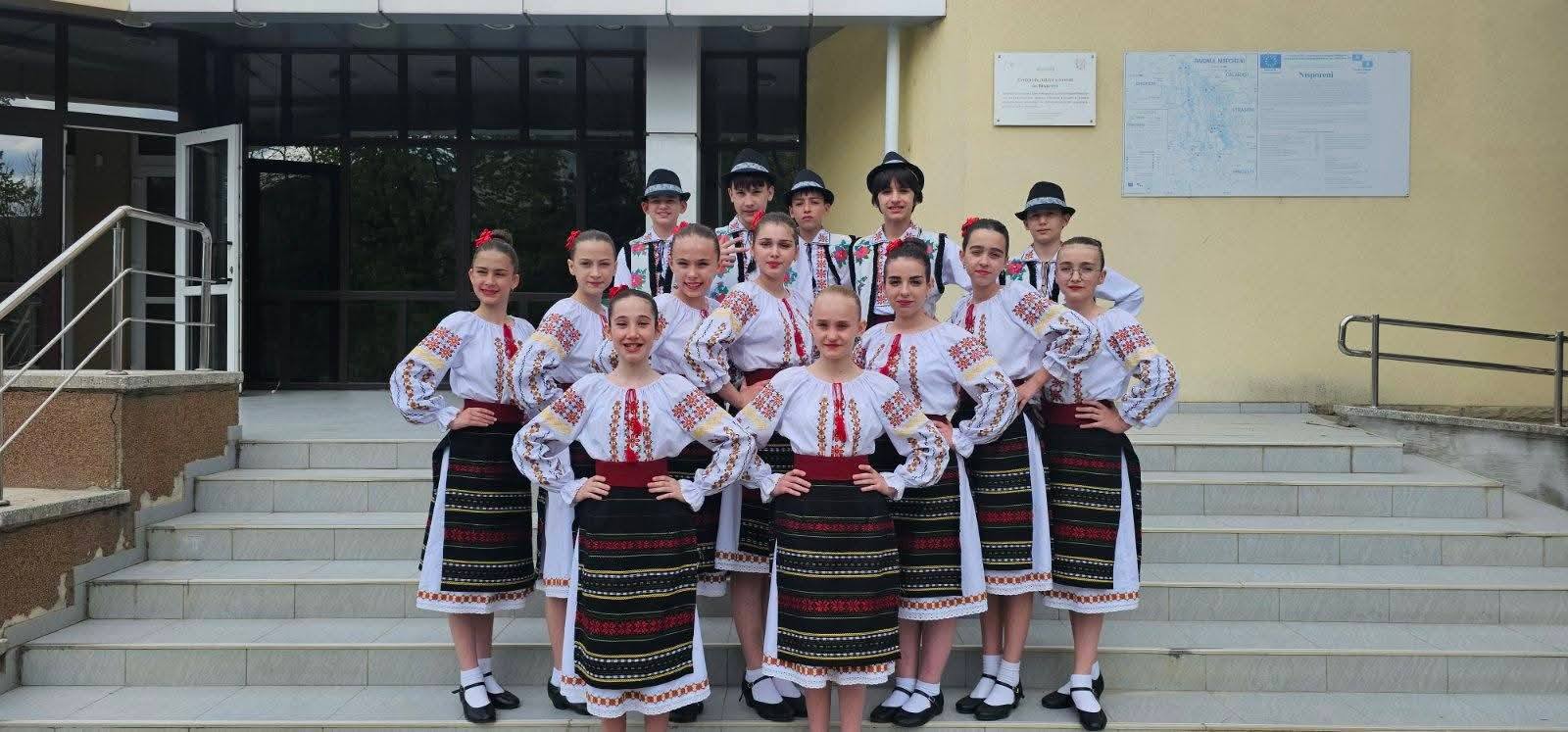 Ansamblul „FOLK DANCE” din Ciorescu câștigă Trofeul Secțiunii la „Ritmuri de April” Nisporeni!