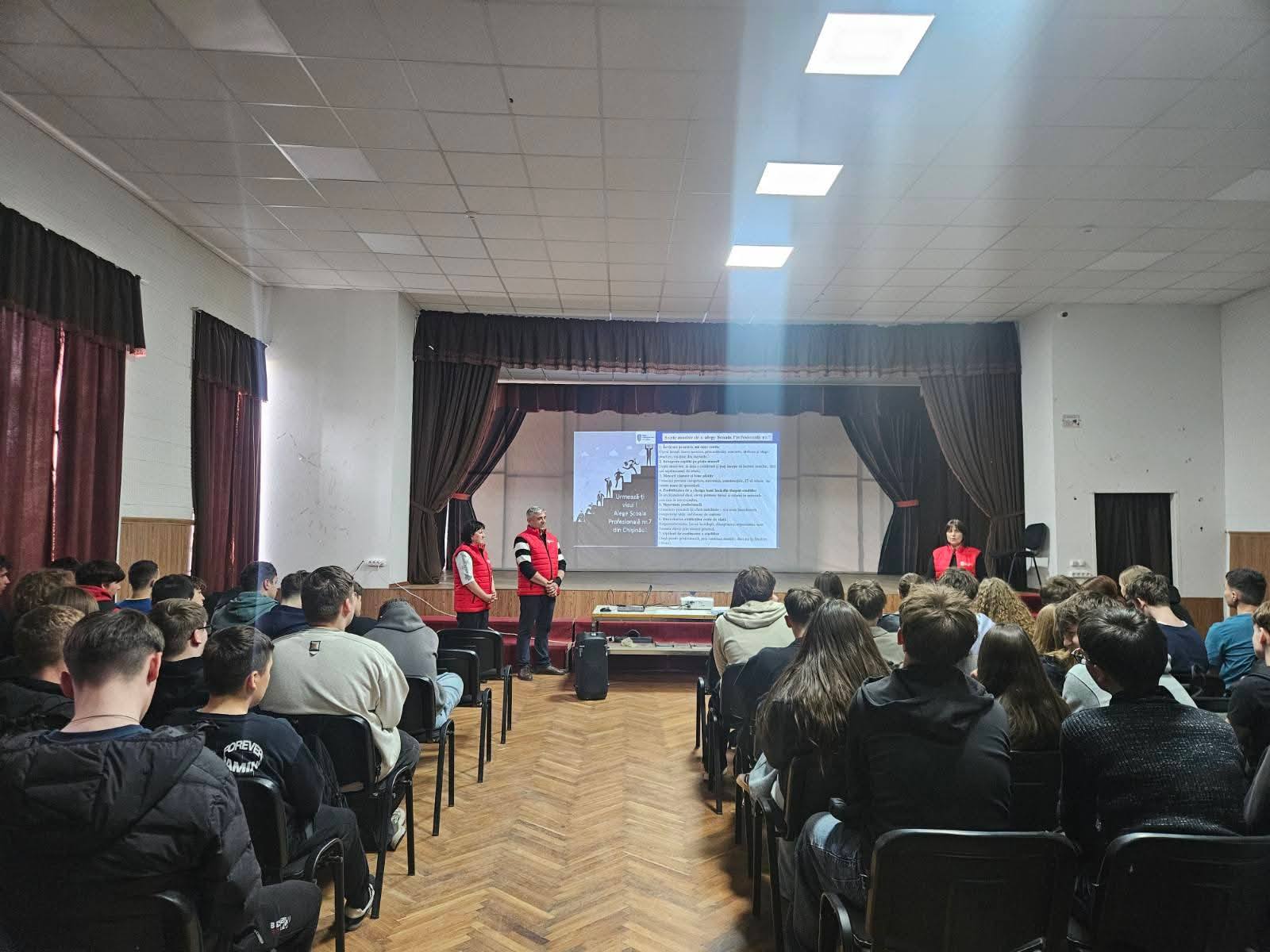 Activitate de orientare în carieră la Liceul „Nicolae Bălcescu”: elevii descoperă oportunități profesionale!
