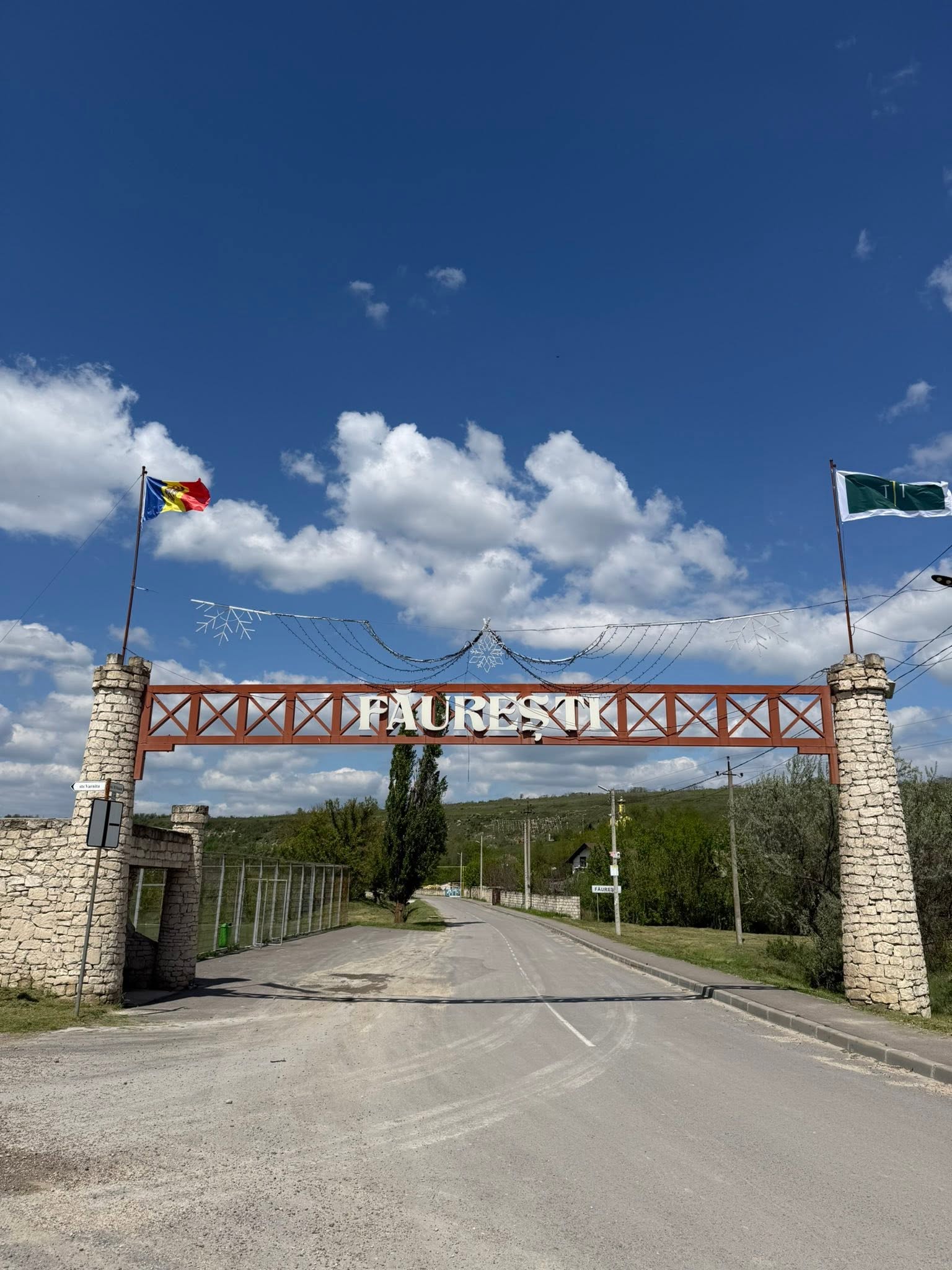 Drum modernizat în satul Făurești – acces mai sigur către biserică și cimitir!
