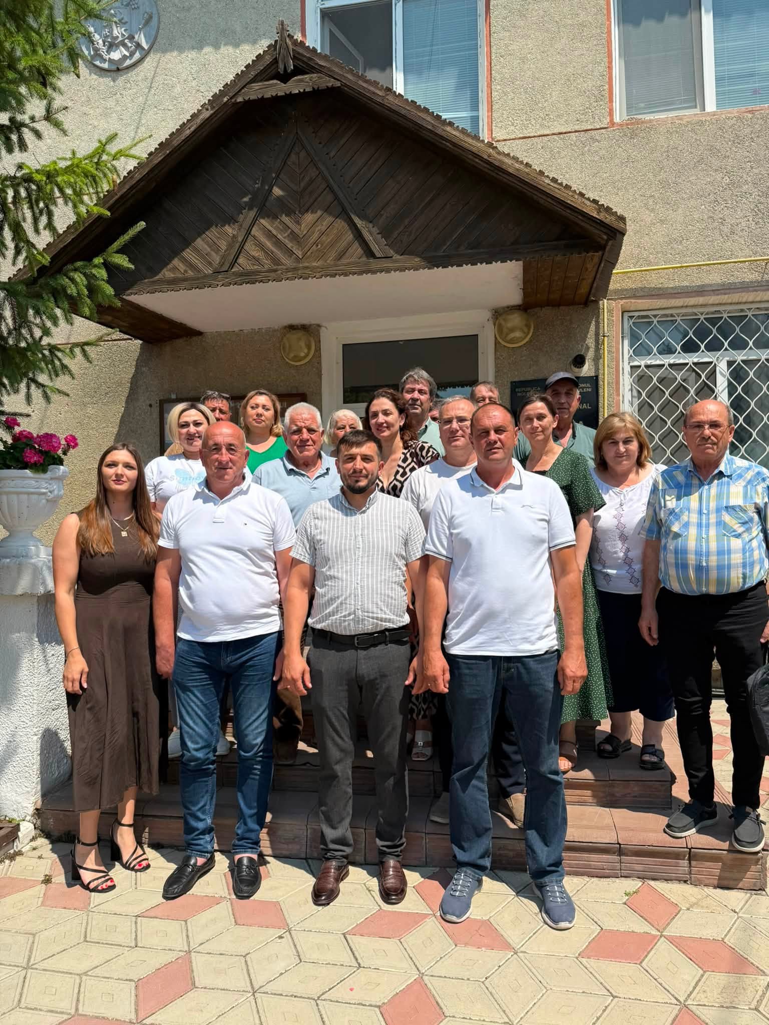 În incinta Primăriei comunei Hrușova a avut loc cea de-a treia ședință a Grupului de Lucru Comun privind amalgamarea voluntară dintre comuna Ciorescu, comuna Hrușova și satul Zăicana!