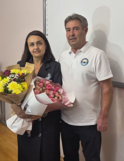 Felicitări doamnei Irina Smirnov cu ocazia investirii în funcția de director al Liceului Teoretic „Nicolae Bălcescu”!